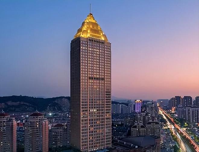 入行酒店二十年，他现在要用AI拆掉前台