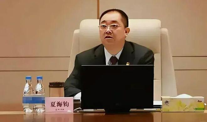 许家印突然炸上热搜，恒大的大结局来了