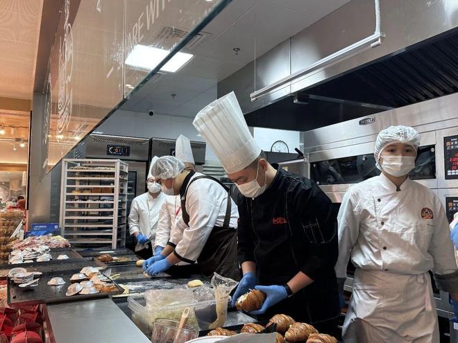 覆盖北京七区完成21店调改永辉以龙湖长楹天街店为新起点深化运营 覆盖北京七区完成21店调改永辉以龙湖长楹天街店为新起点深化运营