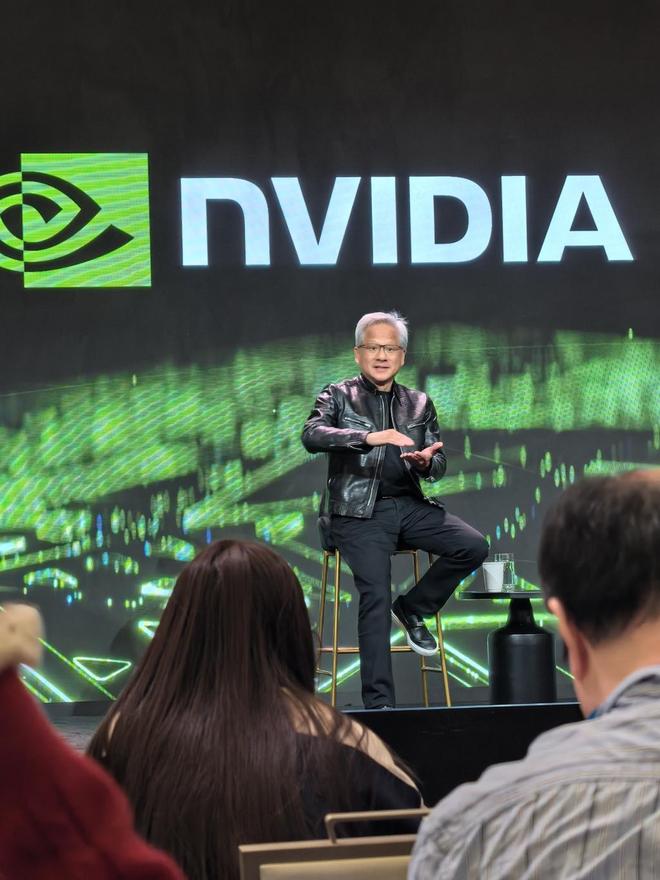 黄仁勋称“今年将非常好”：将持续投资上下游和合作伙伴，要为中国市场做贡献要加入竞争