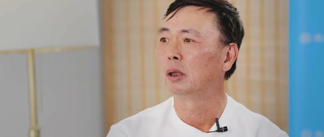 罗永浩懂个屁手机，他只是懂流量！